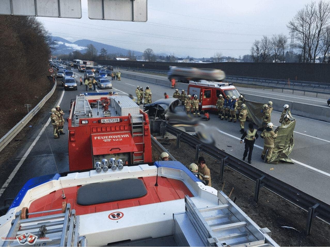 Schwerer Verkehrsunfall auf der A10 bei Salzburg Süd