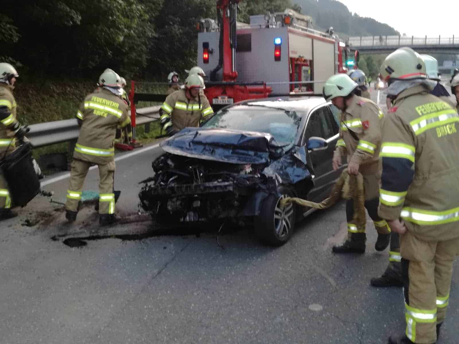 Schwerer Verkehrsunfall auf der B311 in Bruck