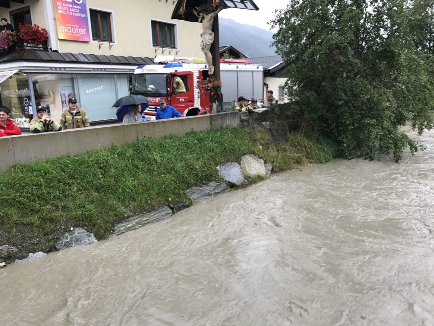 Hochwasserschutz in Mittersill aktiviert